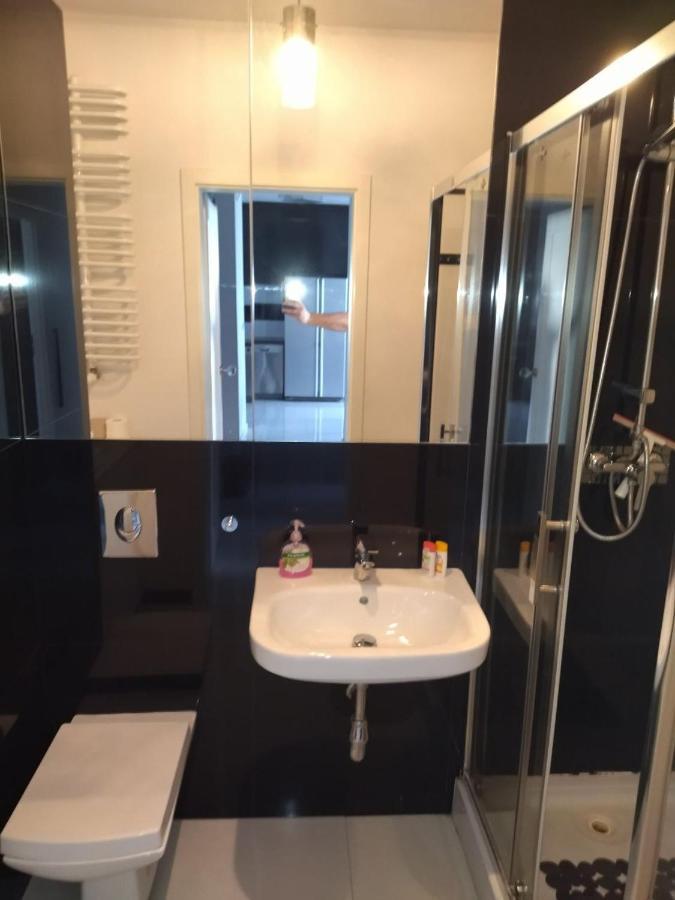 House4you Apartament Sakura Airport Chopin Warsawa Bagian luar foto